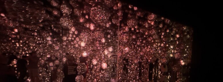 赤い光に変化したBubble Universe
