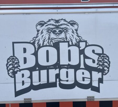 塘路駅前にあるBob's Burgerの店舗ロゴ